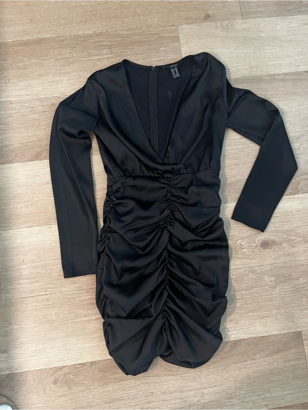 Forever 21 Black Long-Sleeve Ruched V-Neck Dress Satin LbD